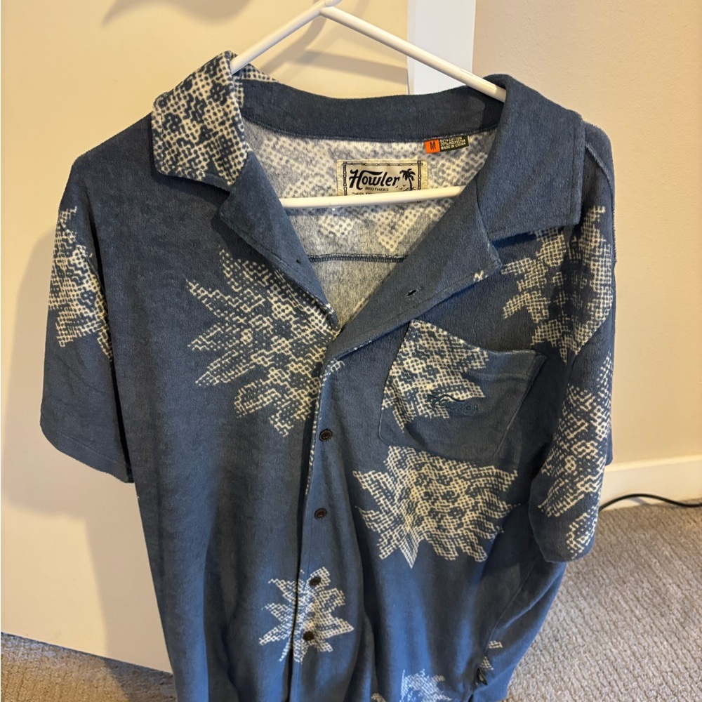 Howler Brothers Blue and White Floral Short Sleeve Top